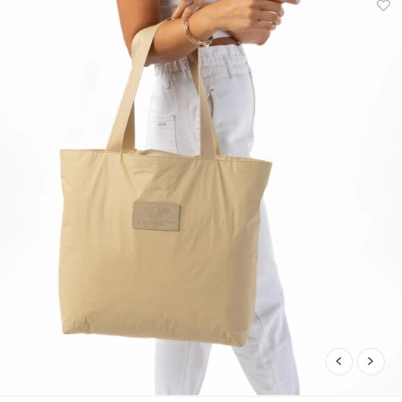 ALOHA Collection Handbags - ALOHA COLLECTION Day Tripper Bag in Monochrome Dune/ Tan Daytripper Tote Bag